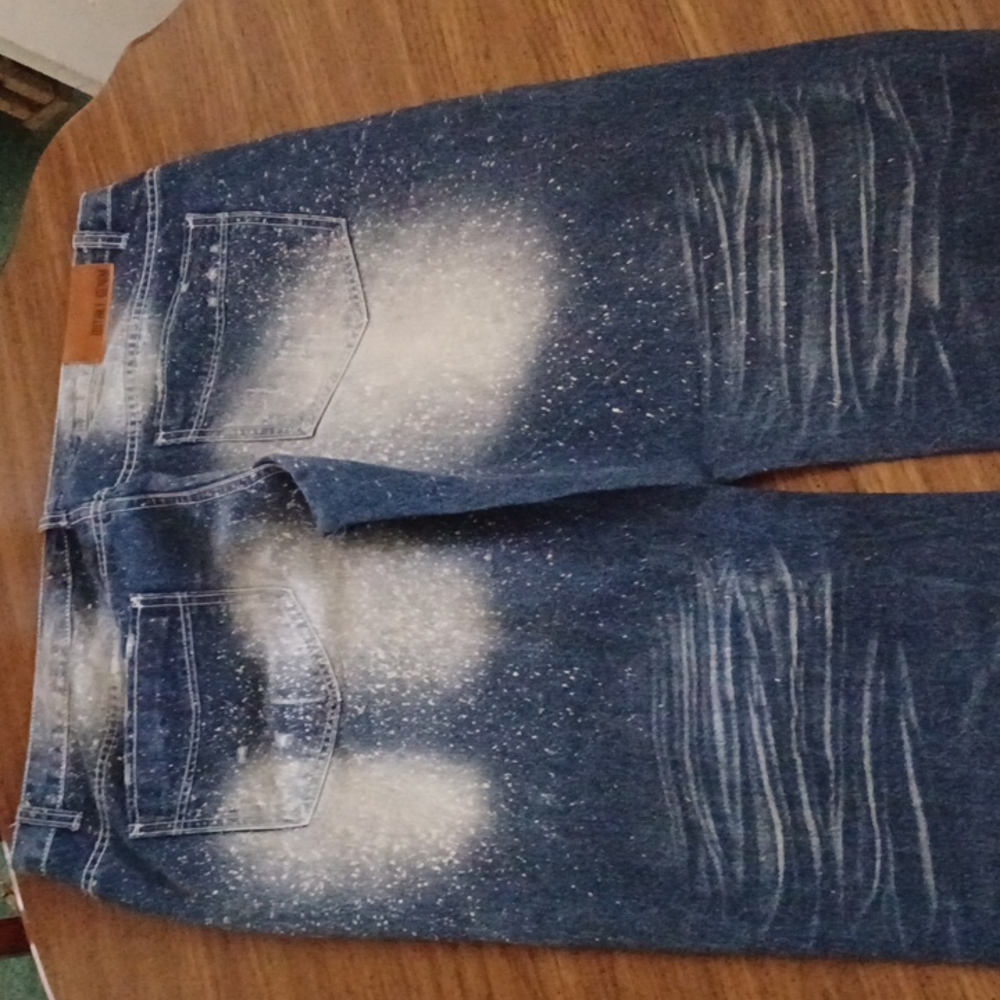 Jean - Picture 2 of 2